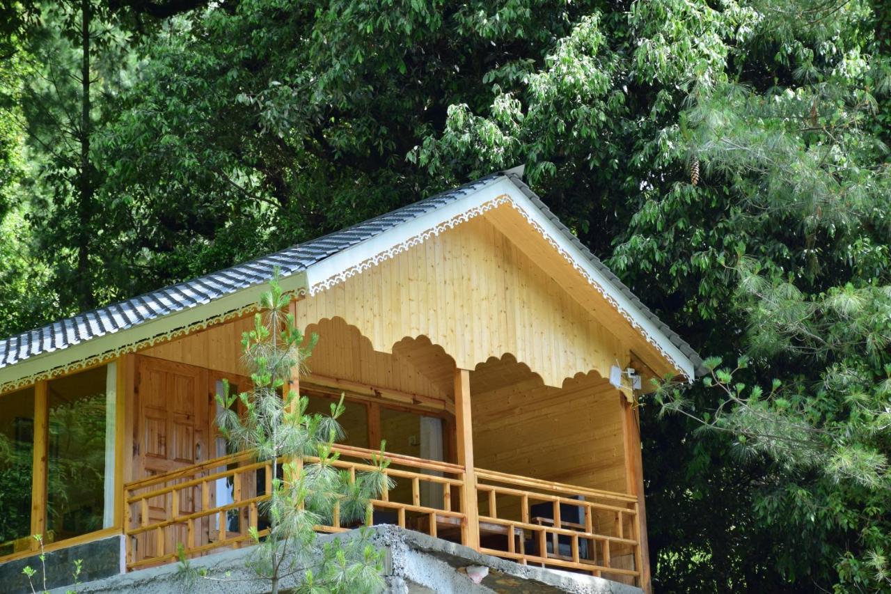 Tree House Latos Tandi Hotel Jibhi Bagian luar foto