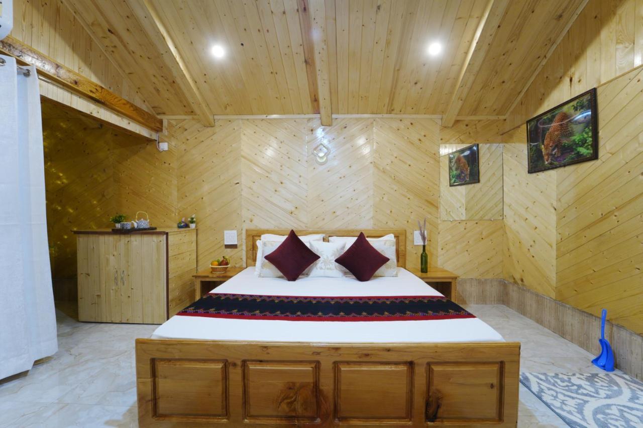 Tree House Latos Tandi Hotel Jibhi Bagian luar foto