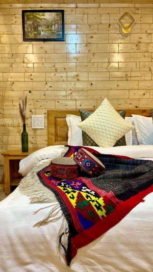 Tree House Latos Tandi Hotel Jibhi Bagian luar foto