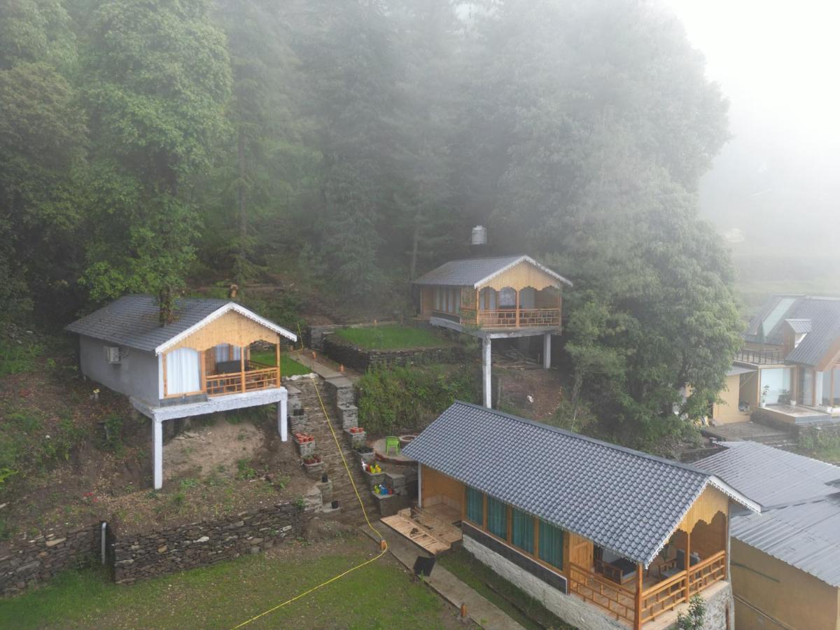 Tree House Latos Tandi Hotel Jibhi Bagian luar foto