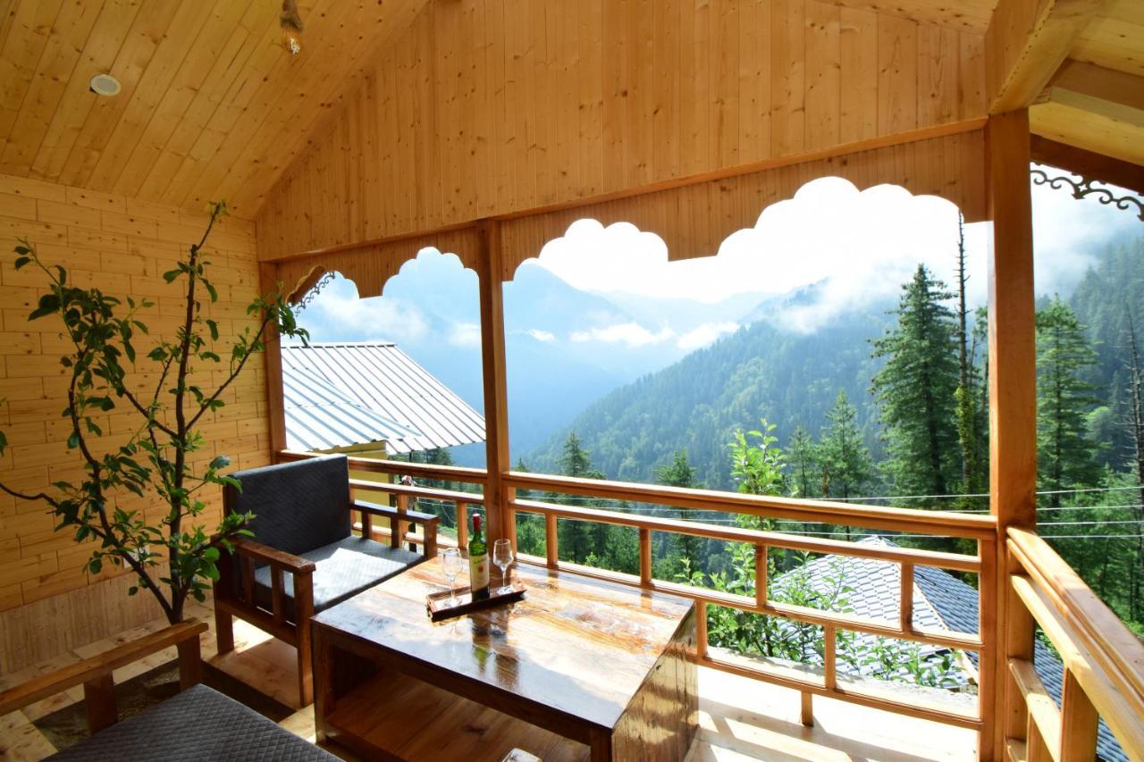 Tree House Latos Tandi Hotel Jibhi Bagian luar foto