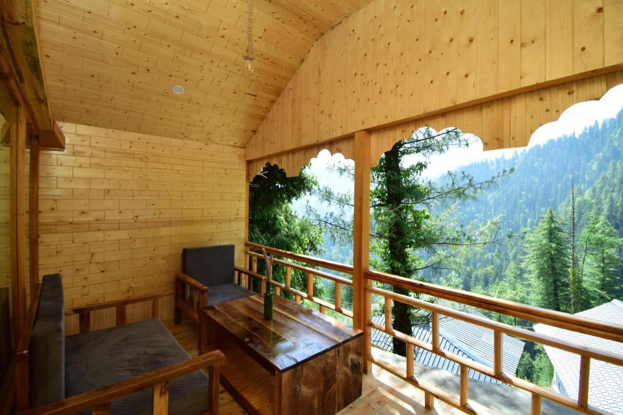 Tree House Latos Tandi Hotel Jibhi Bagian luar foto