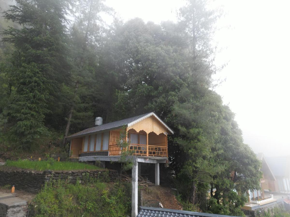 Tree House Latos Tandi Hotel Jibhi Bagian luar foto